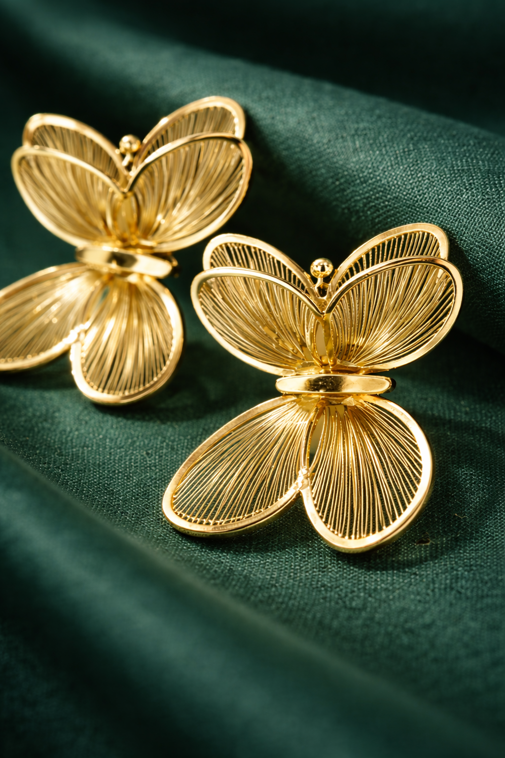 Color: Gold