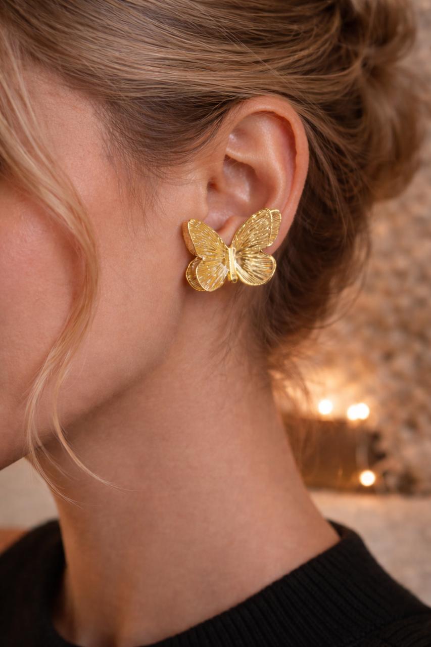 Color: Gold
Anti-Tarnish Earrings