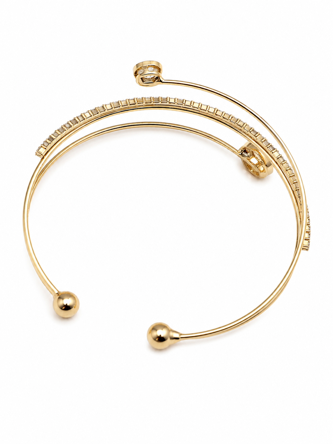 Anti-tarnish minimalist gold bracelet with delicate crystal detailing for effortless everyday styling