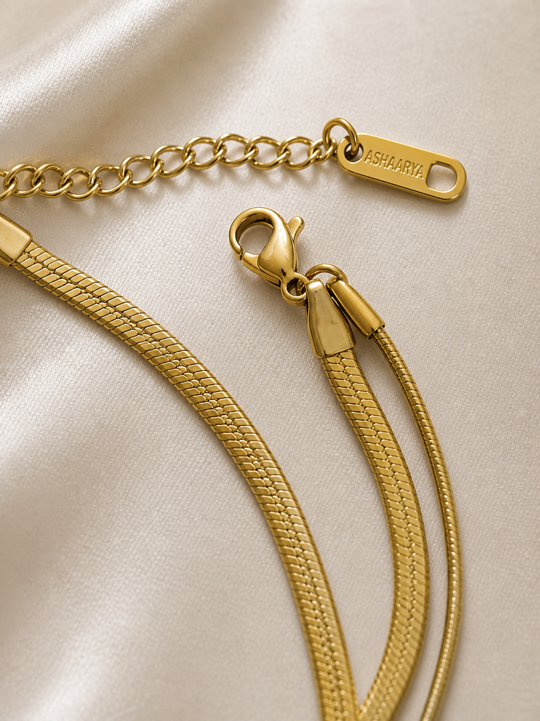 Minimal lightweight anklet for women in 18kt gold tone, anti-tarnish comfort jewellery with adjustable fit