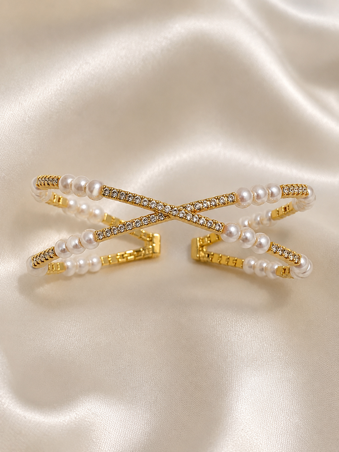 Elegant pearl and American diamond bracelet by Ashaarya styled for everyday wear and special occasions.