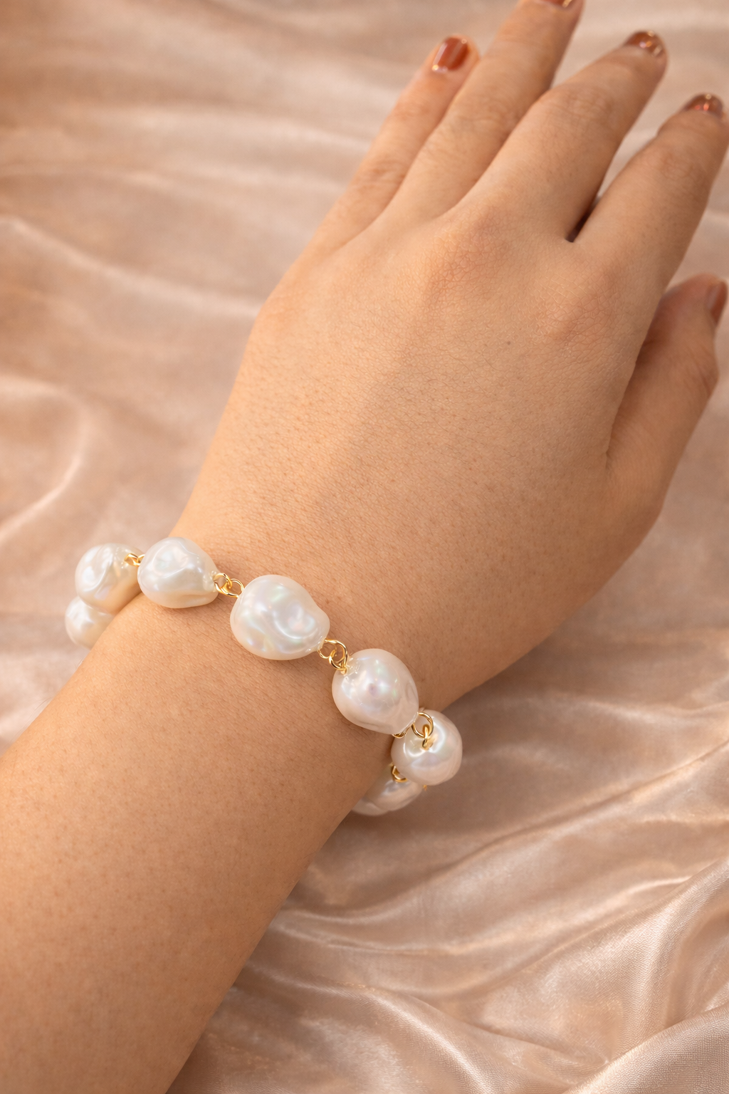Baroque freshwater pearl bracelet detail anti-tarnish comfort jewellery pearl jewellery for women